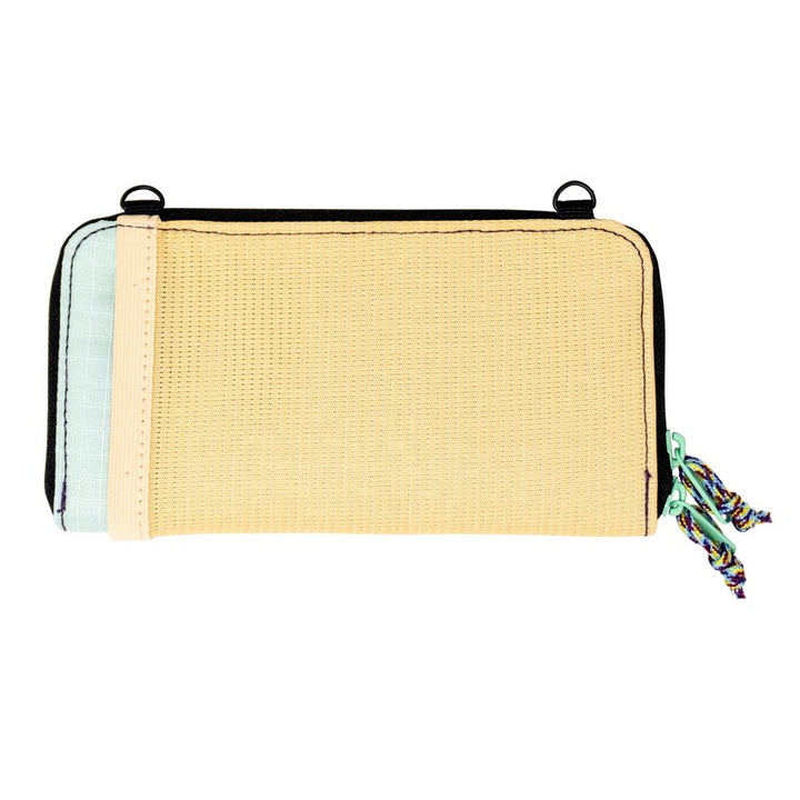 sku:18833137 Nomad Wallet Plum Back #color_plum
