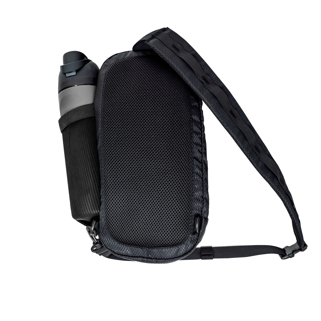 sku:54431100 Daytripper Sling Black Back #color_black