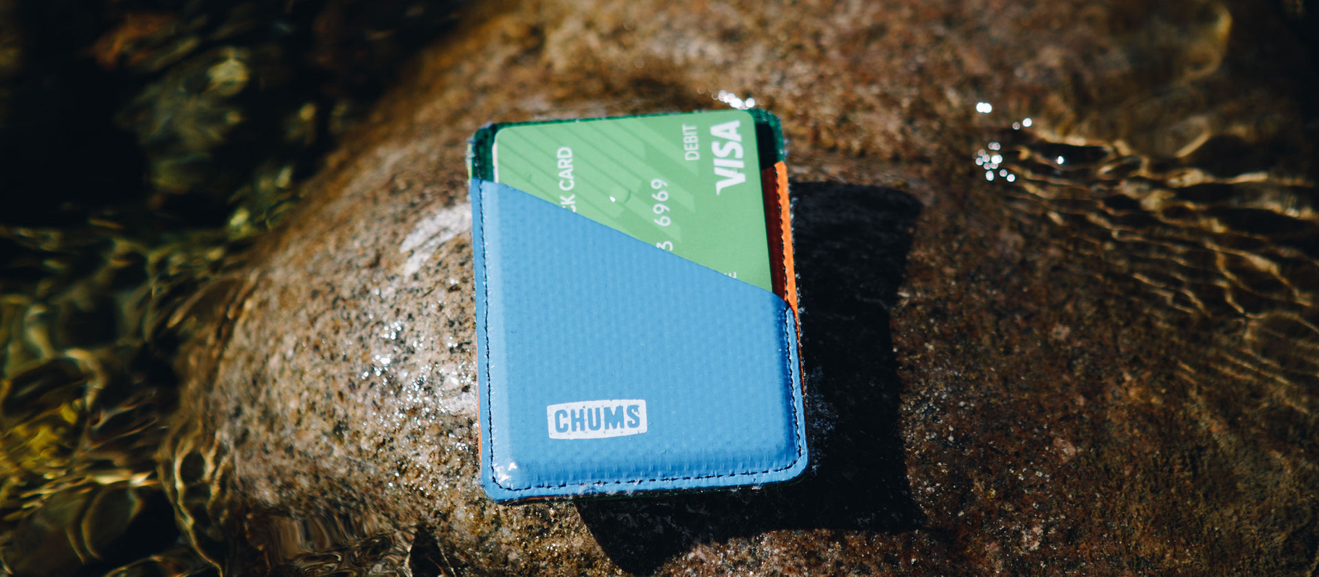 Duckie Wallet lifestyle: Duckie 3