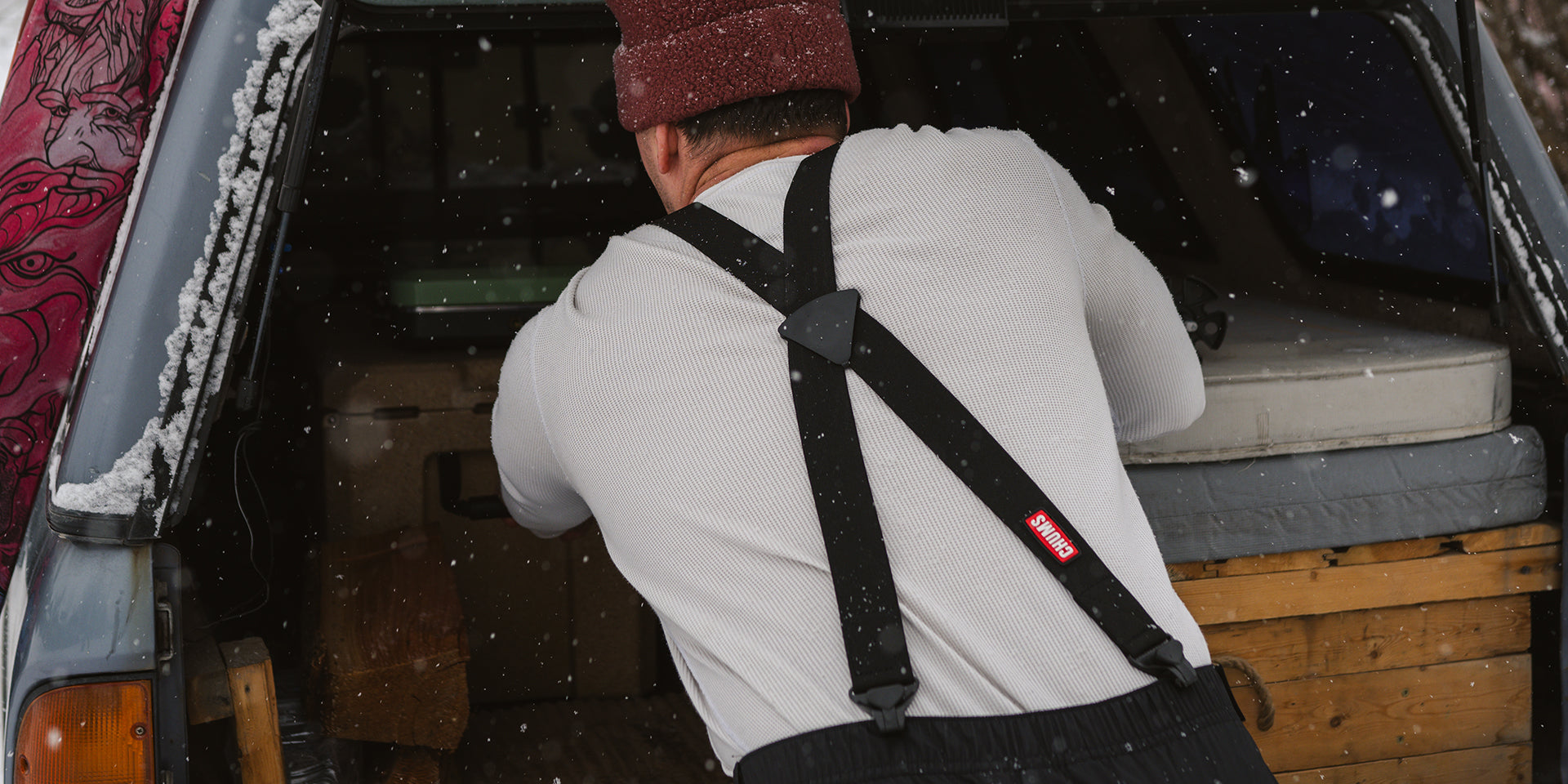 Suspenders – Chums