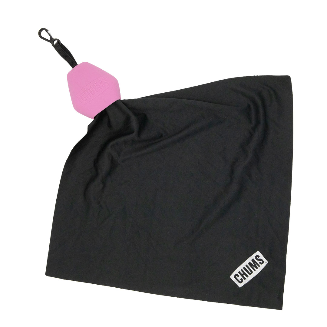 sku:30083771 The Pouch XL Microfiber Lens Cloth Very Berry #color_very-berry