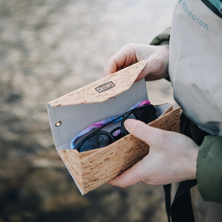 Cork Folding Case - with glasses